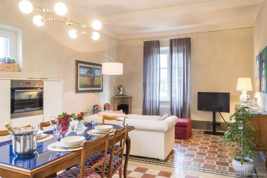 Casa Maria - Attico Di Lusso Vicino Alle Mura 卢卡 外观 照片