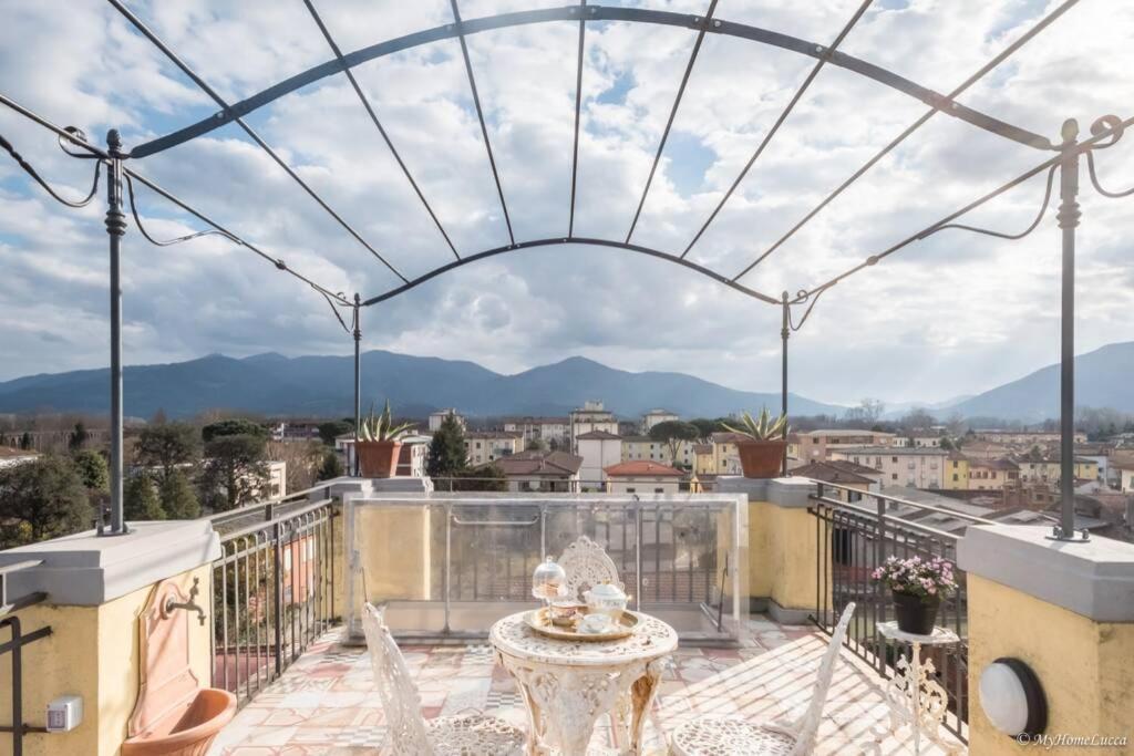 Casa Maria - Attico Di Lusso Vicino Alle Mura 卢卡 外观 照片